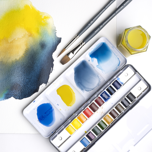 Winsor & Newton Professional Watercolour Black Box 18 Half Pan