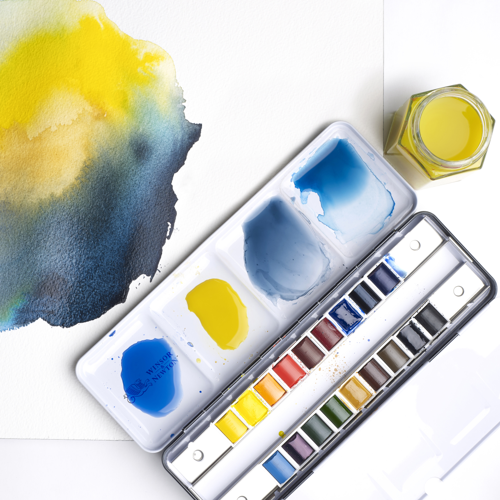 Winsor & Newton Professional Watercolour Black Box 18 Half Pan